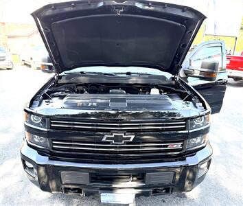 2019 Chevrolet Silverado 2500 LT  Crew Cab LT 4X4 - Photo 6 - Finksburg, MD 21048