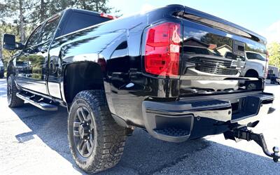 2019 Chevrolet Silverado 2500 LT  Crew Cab LT 4X4 - Photo 8 - Finksburg, MD 21048