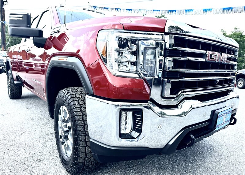 2022 GMC Sierra 2500 SLT  Double Cab SLT 4X4