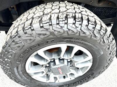 2022 GMC Sierra 2500 SLT  Double Cab SLT 4X4 - Photo 24 - Finksburg, MD 21048