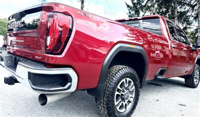 2022 GMC Sierra 2500 SLT  Double Cab SLT 4X4 - Photo 3 - Finksburg, MD 21048