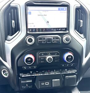 2022 GMC Sierra 2500 SLT  Double Cab SLT 4X4 - Photo 14 - Finksburg, MD 21048
