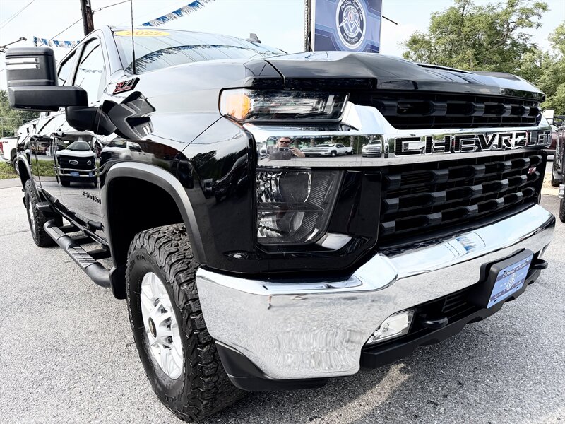 2022 Chevrolet Silverado 2500  Crew Cab LT 4X4 - Photo 1 - Finksburg, MD 21048