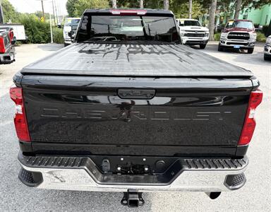 2022 Chevrolet Silverado 2500 Crew Cab LT 4X4 - Photo 9 - Finksburg, MD 21048