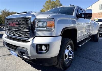 2018 GMC Sierra 3500 Crew Cab DENALI 4X4 DRW - Photo 2 - Finksburg, MD 21048