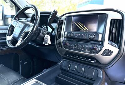 2018 GMC Sierra 3500 Crew Cab DENALI 4X4 DRW - Photo 11 - Finksburg, MD 21048