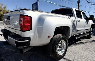 2018 GMC Sierra 3500 Crew Cab DENALI 4X4 DRW - Photo 3 - Finksburg, MD 21048