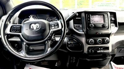 2021 RAM 3500 Crew Cab Big Horn 4X4 DRW - Photo 13 - Finksburg, MD 21048