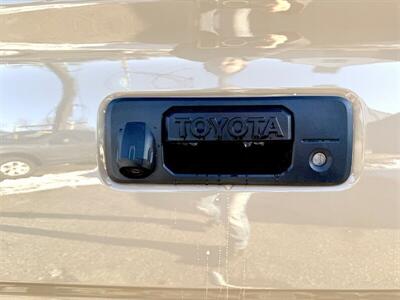 2019 Toyota Tacoma  SR5 V6 4X4 - Photo 11 - Finksburg, MD 21048