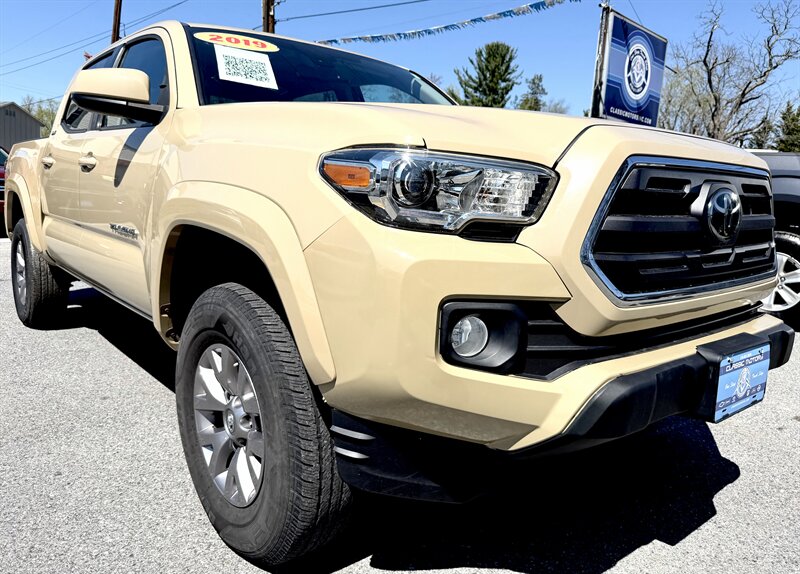 2019 Toyota Tacoma  SR5 V6 4X4 - Photo 1 - Finksburg, MD 21048