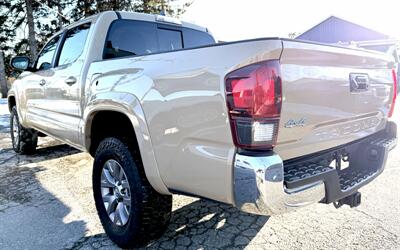 2019 Toyota Tacoma  SR5 V6 4X4 - Photo 8 - Finksburg, MD 21048