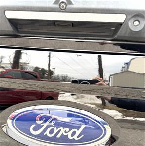 2018 Ford F-350  Crew Cab LARIAT 4X4 - Photo 11 - Finksburg, MD 21048