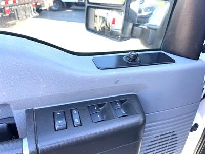 2014 Ford F-550 XL  Crew Cab FLAT BED  XL 4X4 DRW - Photo 22 - Finksburg, MD 21048