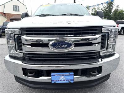 2017 Ford F-250 Crew Cab XLT 4X4 - Photo 5 - Finksburg, MD 21048