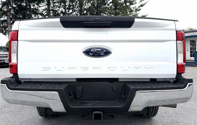 2017 Ford F-250 Crew Cab XLT 4X4 - Photo 9 - Finksburg, MD 21048