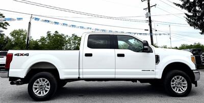2017 Ford F-250 Crew Cab XLT 4X4 - Photo 4 - Finksburg, MD 21048