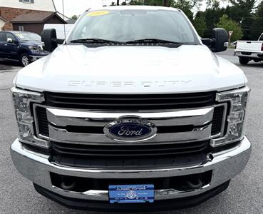 2017 Ford F-250 Crew Cab XLT 4X4 - Photo 6 - Finksburg, MD 21048