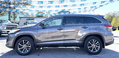 2019 Toyota Highlander  XLE AWD - Photo 7 - Finksburg, MD 21048