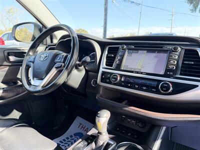 2019 Toyota Highlander  XLE AWD - Photo 13 - Finksburg, MD 21048