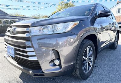 2019 Toyota Highlander  XLE AWD - Photo 2 - Finksburg, MD 21048