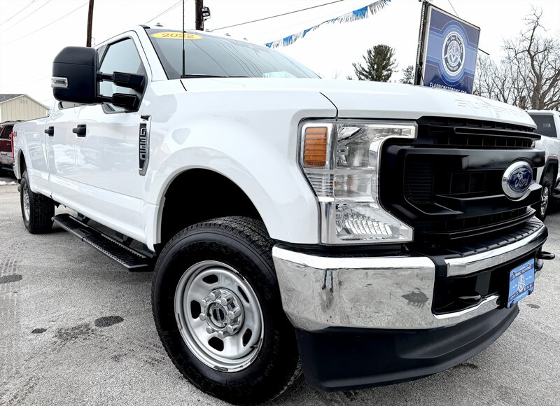 2022 Ford F-350  Crew Cab XLT 4X4 - Photo 1 - Finksburg, MD 21048