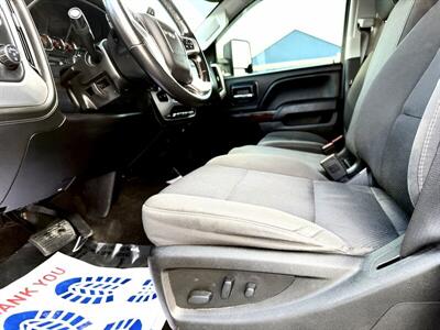 2018 GMC Sierra 2500 SLE  Crew Cab  SLE 4X4 - Photo 17 - Finksburg, MD 21048