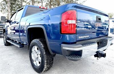 2018 GMC Sierra 2500 SLE  Crew Cab  SLE 4X4 - Photo 7 - Finksburg, MD 21048
