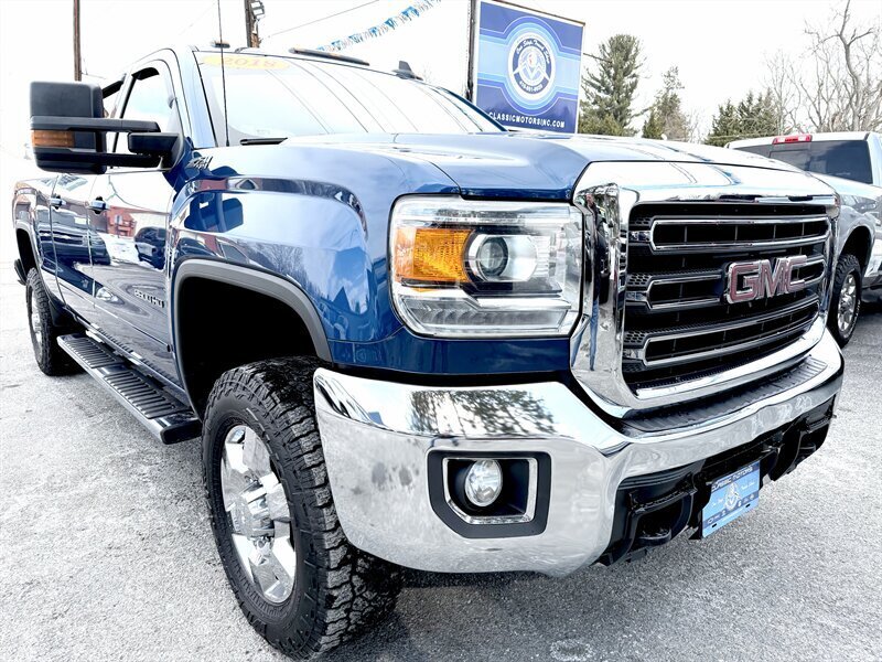 2018 GMC Sierra 2500 SLE  Crew Cab  SLE 4X4 - Photo 1 - Finksburg, MD 21048