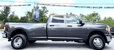 2024 RAM 3500 Crew Cab Tradesman 4X4 DRW - Photo 4 - Finksburg, MD 21048