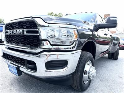 2024 RAM 3500 Crew Cab Tradesman 4X4 DRW - Photo 2 - Finksburg, MD 21048