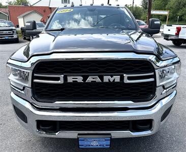 2024 RAM 3500 Crew Cab Tradesman 4X4 DRW - Photo 6 - Finksburg, MD 21048
