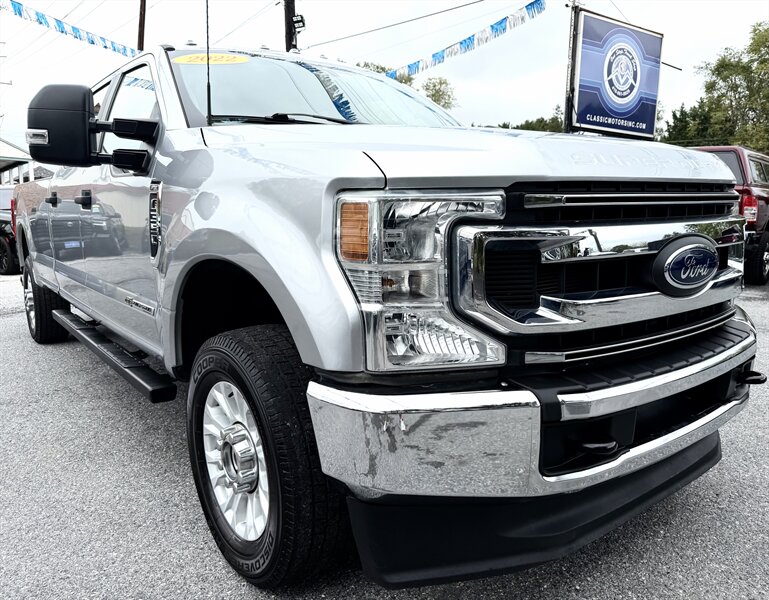2022 Ford F-350 XL  Crew Cab XL 4X4 - Photo 1 - Finksburg, MD 21048