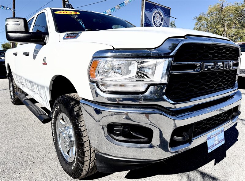 2024 RAM 2500  Crew Cab TRADESMAN 4X4