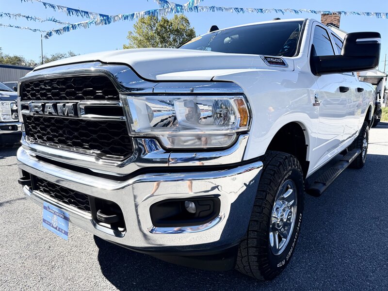 2024 RAM 2500  Crew Cab TRADESMAN 4X4