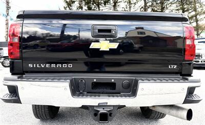 2015 Chevrolet Silverado 2500  Crew Cab LTZ 4X4 - Photo 9 - Finksburg, MD 21048
