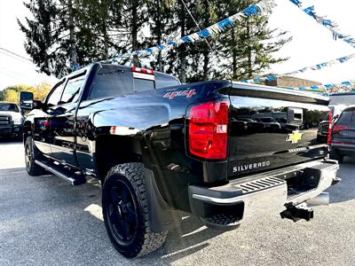 2017 Chevrolet Silverado 2500 LTZ  Crew Cab LTZ 4X4 - Photo 7 - Finksburg, MD 21048