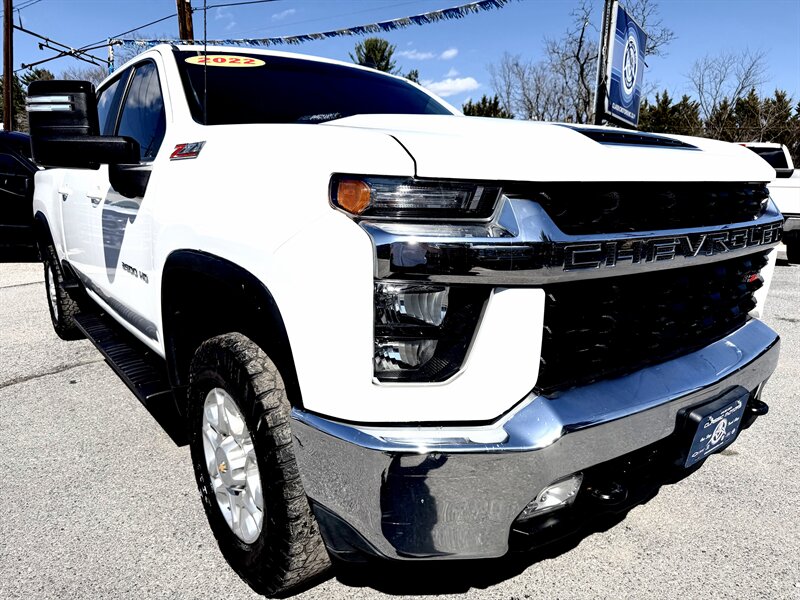 2022 Chevrolet Silverado 2500  Crew Cab LT 4X4