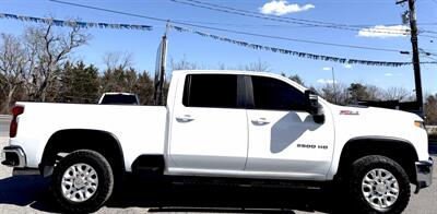 2022 Chevrolet Silverado 2500  Crew Cab LT 4X4 - Photo 4 - Finksburg, MD 21048