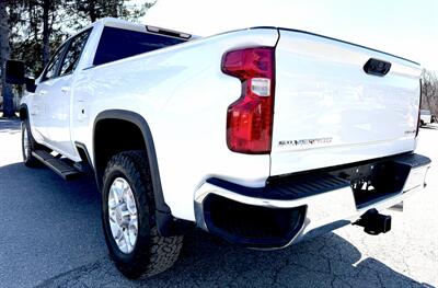 2022 Chevrolet Silverado 2500  Crew Cab LT 4X4 - Photo 8 - Finksburg, MD 21048