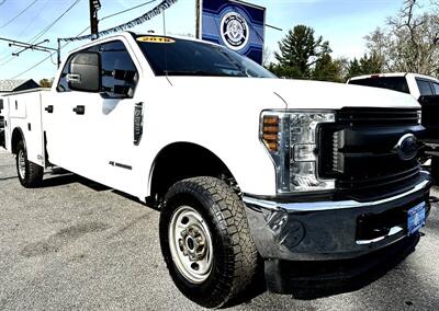 2019 Ford F-250 XL  Crew Cab Service Body XL 4X4 - Photo 1 - Finksburg, MD 21048