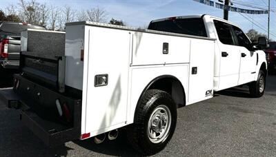 2019 Ford F-250 XL  Crew Cab Service Body XL 4X4 - Photo 2 - Finksburg, MD 21048