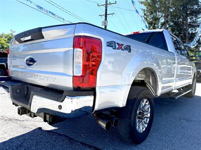 2018 Ford F-250 Crew Cab XLT 4X4 - Photo 3 - Finksburg, MD 21048