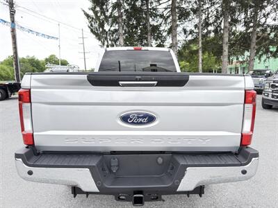 2018 Ford F-250 Crew Cab XLT 4X4 - Photo 9 - Finksburg, MD 21048