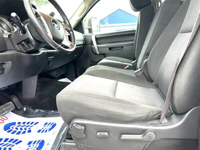 2013 GMC Sierra 3500 SLE  Crew Cab SLE 4X4 - Photo 17 - Finksburg, MD 21048