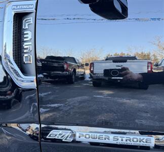 2019 Ford F-350  Crew Cab PLATINUM 4X4 - Photo 24 - Finksburg, MD 21048