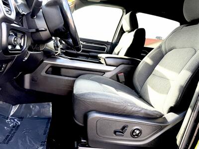 2019 RAM 1500  Crew Cab BIG HORN 4X4 - Photo 17 - Finksburg, MD 21048