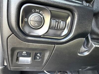 2019 RAM 1500  Crew Cab BIG HORN 4X4 - Photo 27 - Finksburg, MD 21048