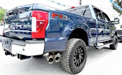 2017 Ford F-250 Crew Cab LARIAT 4X4 - Photo 3 - Finksburg, MD 21048
