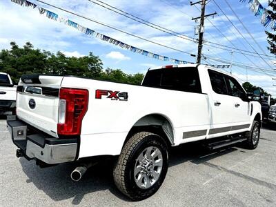 2017 Ford F-250 Lariat  Crew Cab Lariat 4X4 - Photo 3 - Finksburg, MD 21048