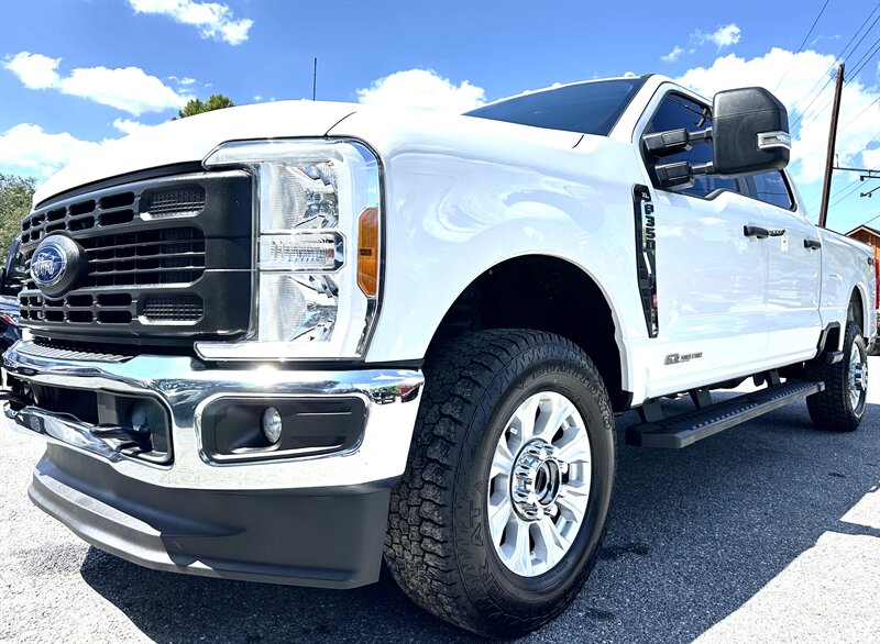 2023 Ford F-350 Super Duty XL  Crew Cab XL 4X4